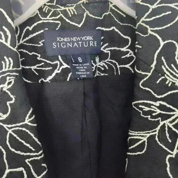 Jones New York Linen Floral Blazer Jacket Embroidered Black White size 6 (19) - Picture 2 of 3